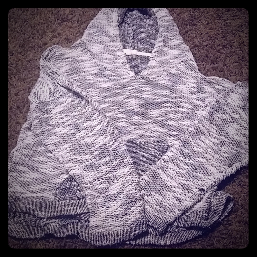 White and grey knit sweater